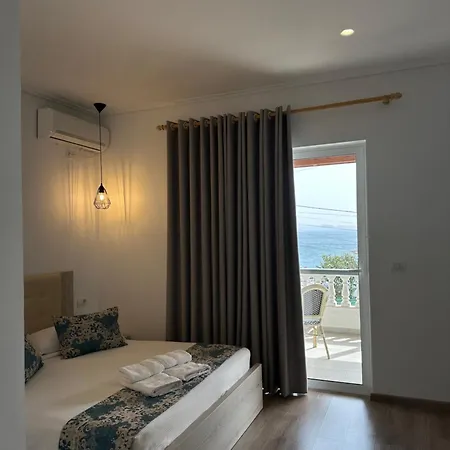 Отель Relax Mea